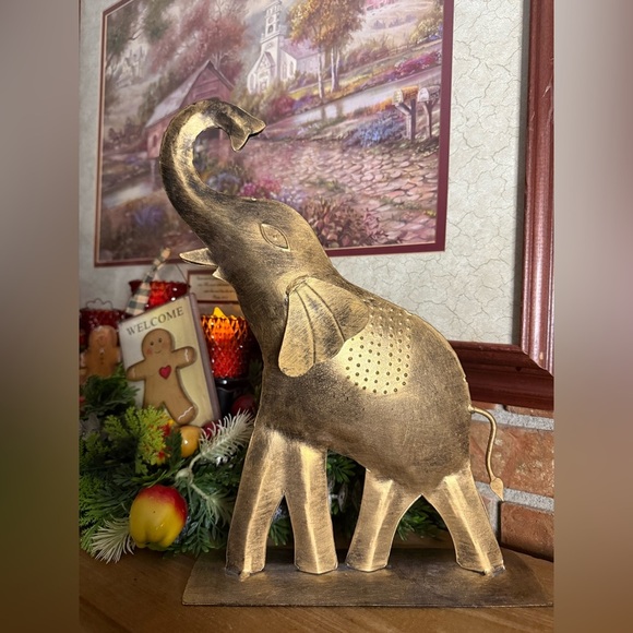 Rare Vintage 1975 Gold Elephant Statue Home Decor Collector - Picture 5 of 5